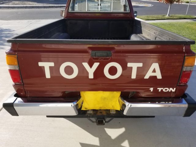 1986 maroon Toyota Other Standard Cab Pickup