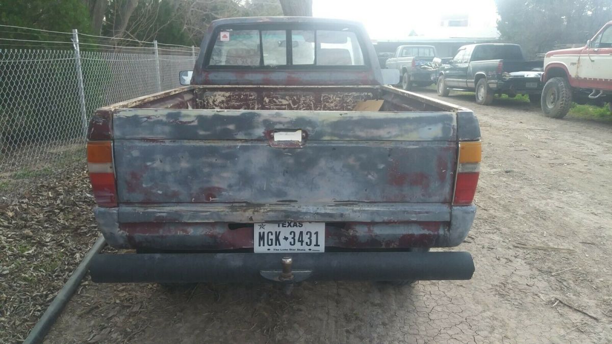 1986 Toyota Pickup Standard Cab Pickup