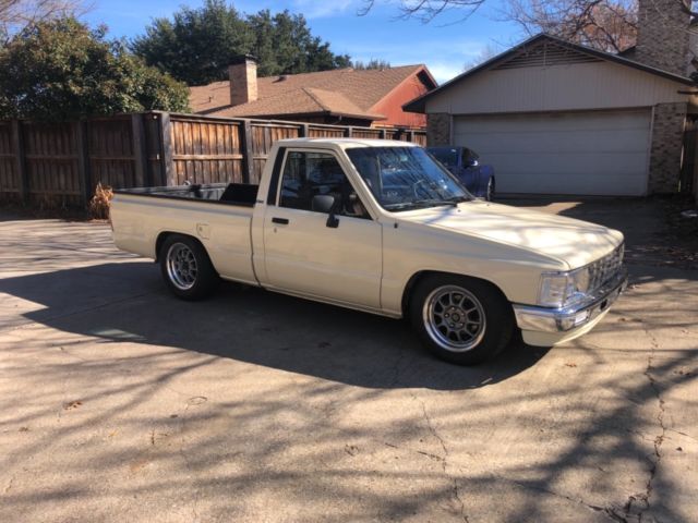 1986 Tan Toyota Pickup Standard Cab Pickup