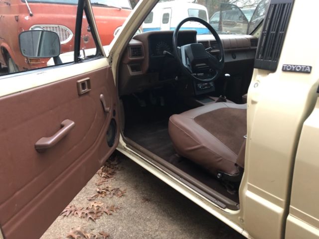 1986 Tan Toyota Pickup Standard Cab Pickup
