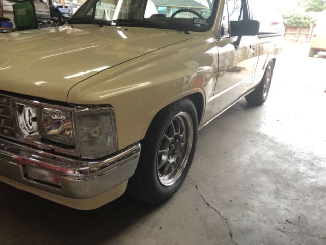 1986 Tan Toyota Pickup Standard Cab Pickup