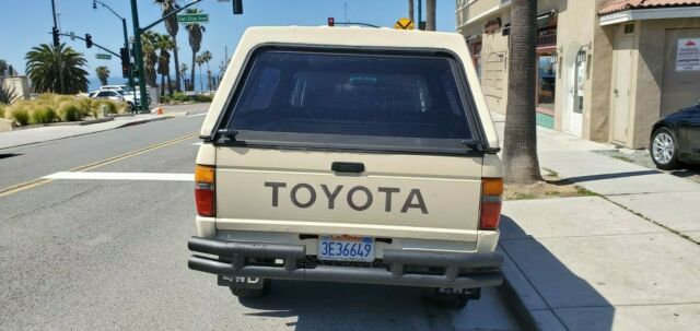 1986 Tan Toyota Pickup Standard Cab Pickup