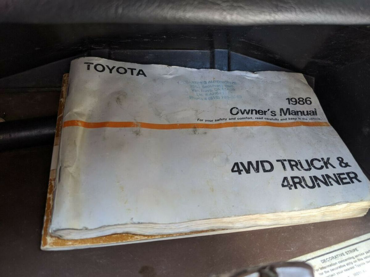 1986 Toyota Pickup Standard Cab Pickup