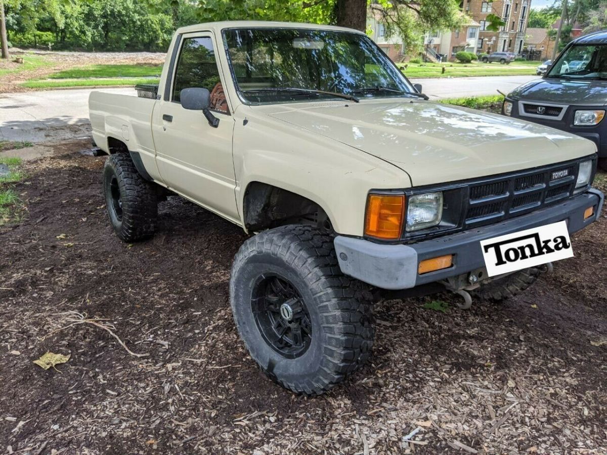 1986 Toyota Pickup Standard Cab Pickup