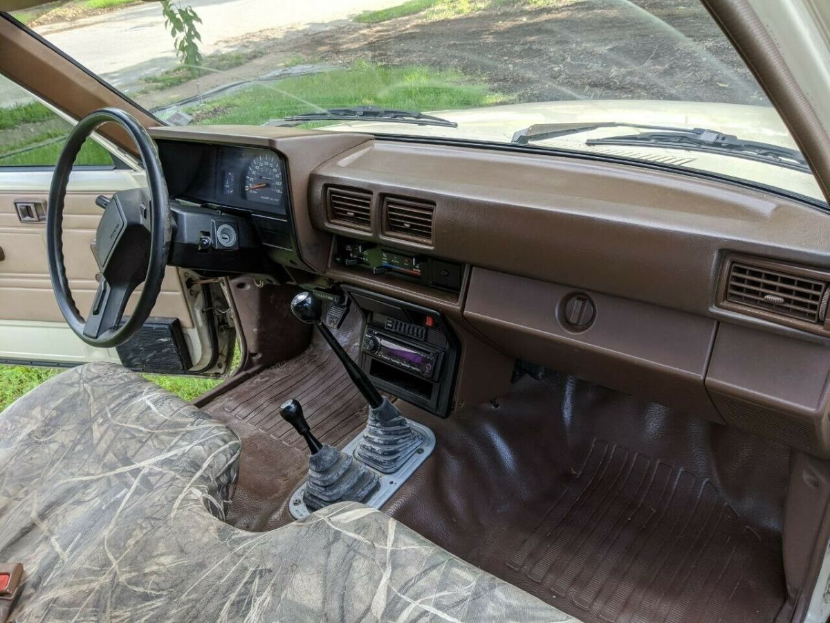 1986 Toyota Pickup Standard Cab Pickup