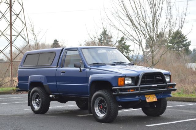 1986 Blue Toyota Pickup Standard Cab Pickup