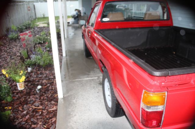 1986 Red Toyota PICKUP DX PIckup