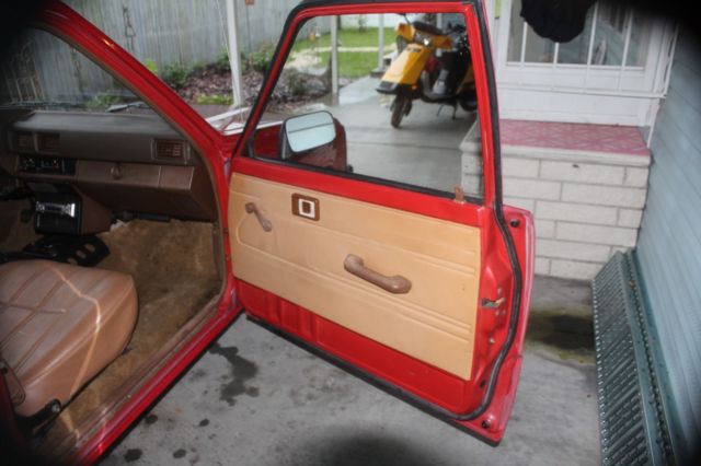 1986 Red Toyota PICKUP DX PIckup