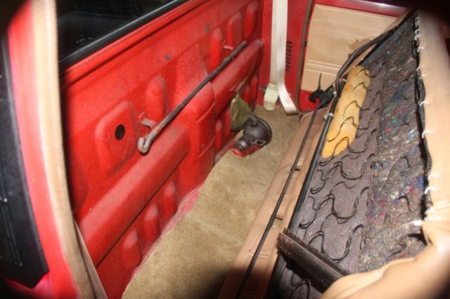 1986 Red Toyota PICKUP DX PIckup