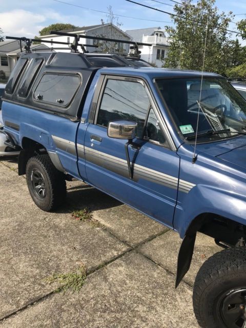 1986 Blue Toyota Pickup Standard Cab Pickup