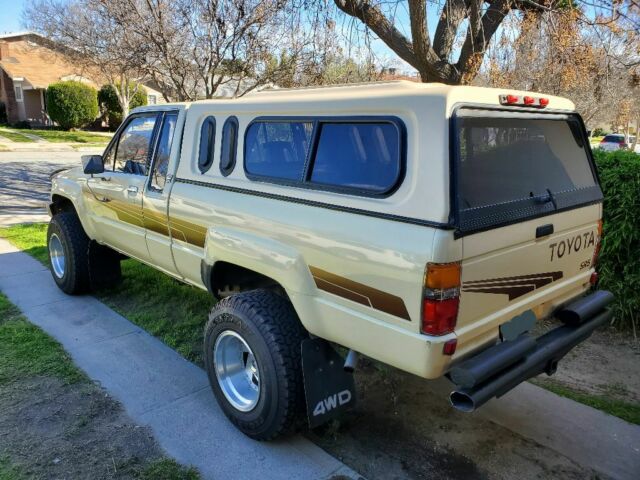1986 Tan Toyota Other Extended Cab Pickup