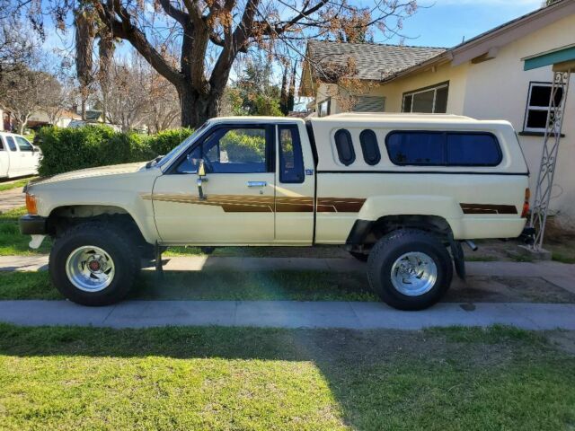 1986 Tan Toyota Other Extended Cab Pickup