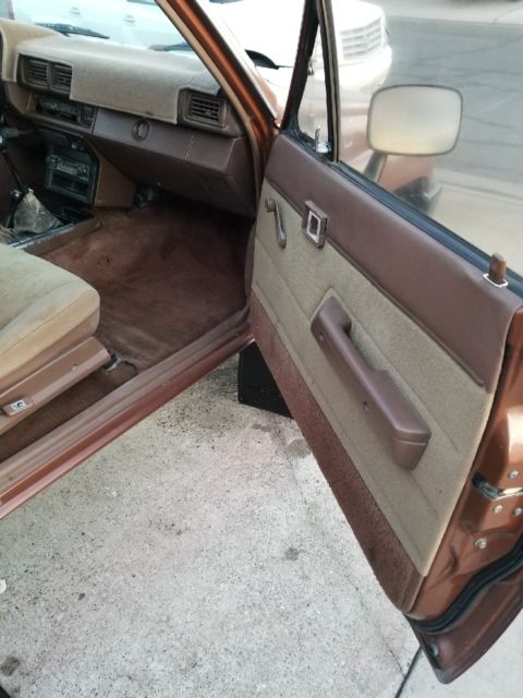 1986 Brown Toyota Pickup Extended Cab Pickup