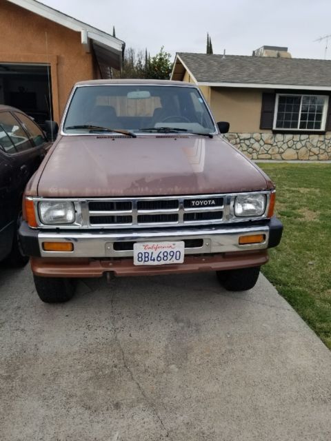 1986 Brown Toyota Pickup Extended Cab Pickup