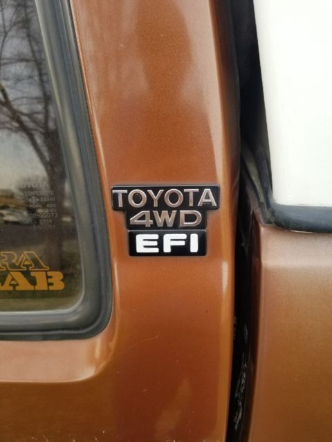 1986 Brown Toyota Pickup Extended Cab Pickup