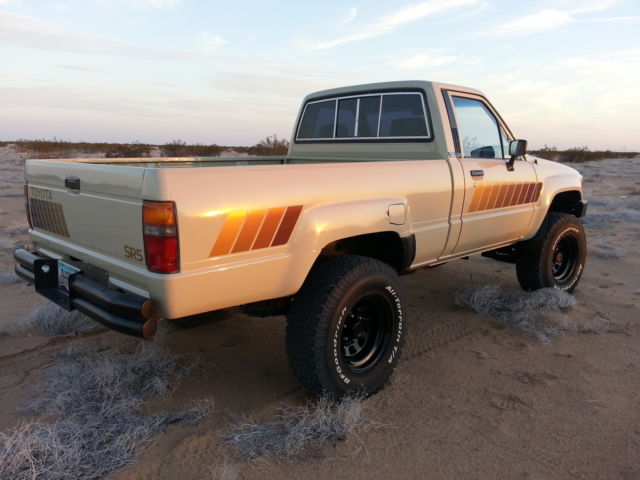 1986 tan Toyota Other Standard Cab Pickup