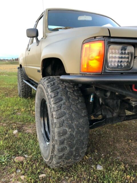 1986 Green Toyota Pickup Extended Cab Pickup