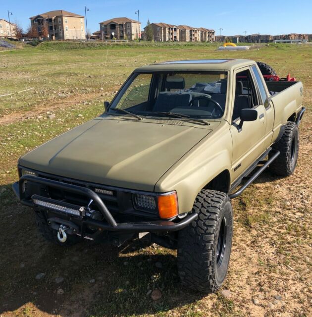1986 Green Toyota Pickup Extended Cab Pickup