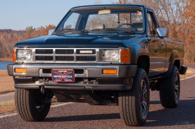 1986 Black Toyota SR5 Pickup Truck
