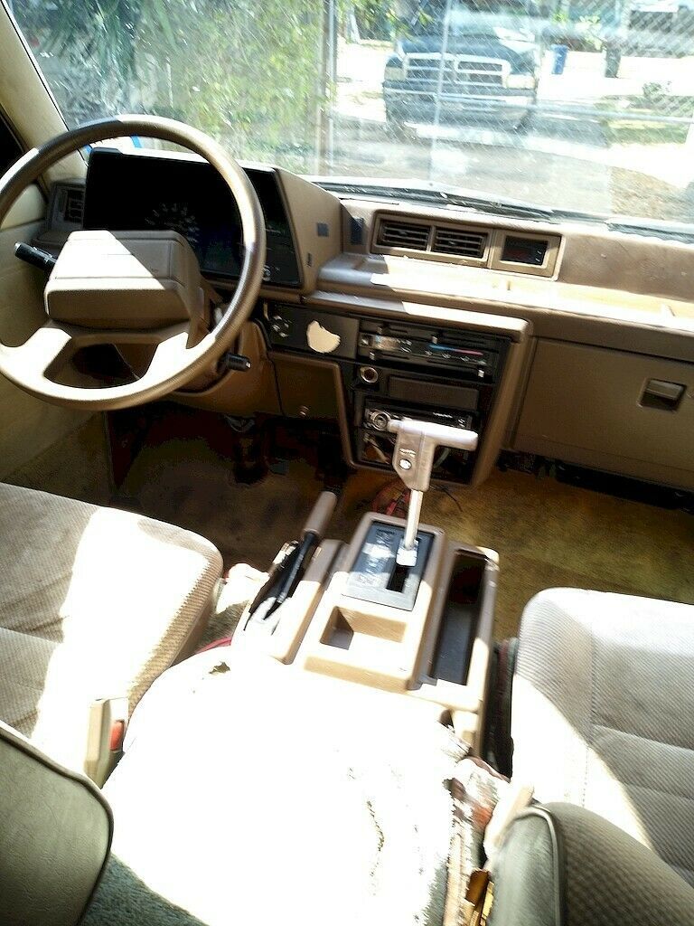 1986 Tan Toyota Van Mini Cargo Van