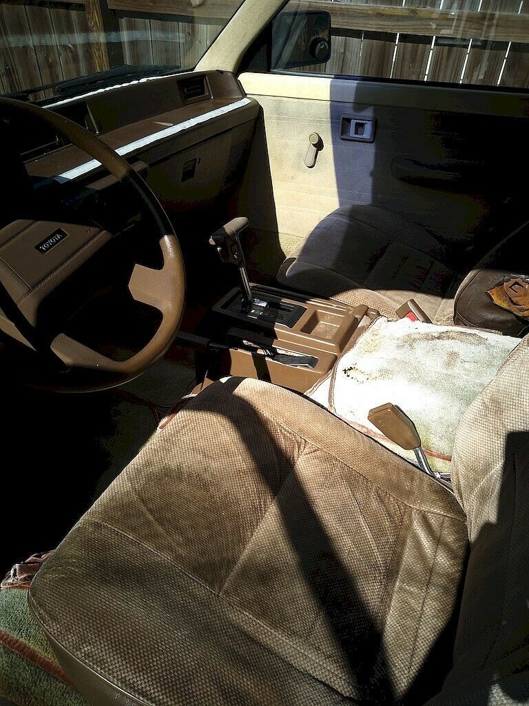 1986 Tan Toyota Van Mini Cargo Van