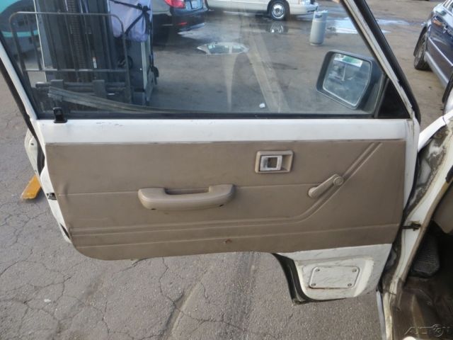 1986 White Toyota Other