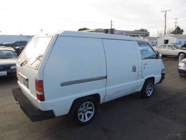1986 White Toyota Other