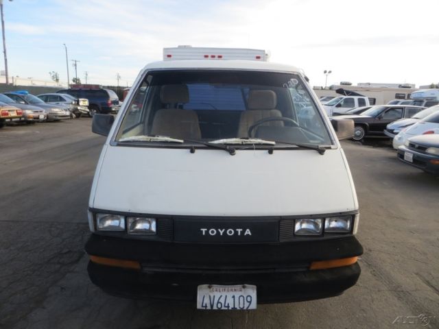1986 White Toyota Other