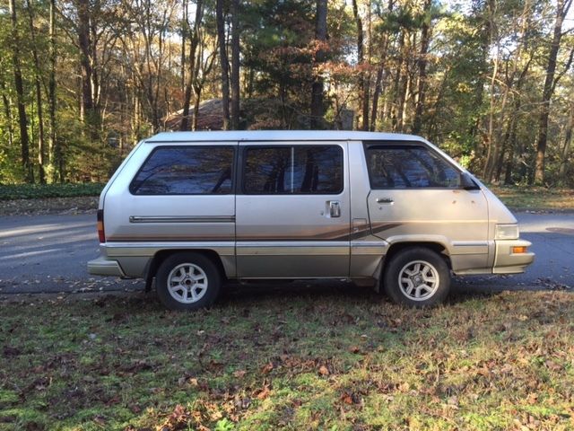1986 Silver Toyota Other Minivan