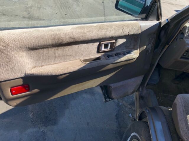 1986 Brown Toyota VAN WAGON Minivan