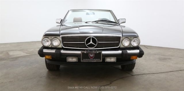 1986 Black Mercedes-Benz 500-Series