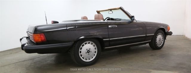 1986 Black Mercedes-Benz 500-Series