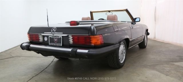 1986 Black Mercedes-Benz 500-Series