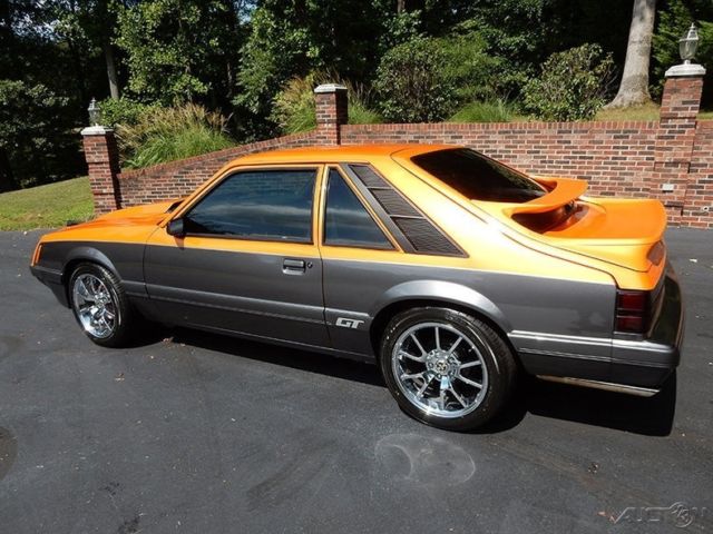 1986 Orange Ford Mustang