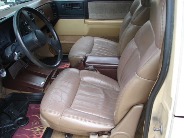 1986 Yellow Chevrolet S-10 Extended Cab Pickup