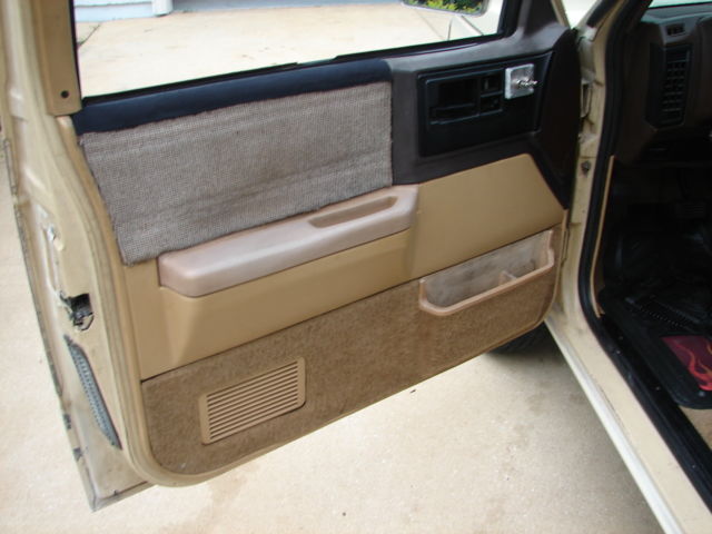 1986 Yellow Chevrolet S-10 Extended Cab Pickup