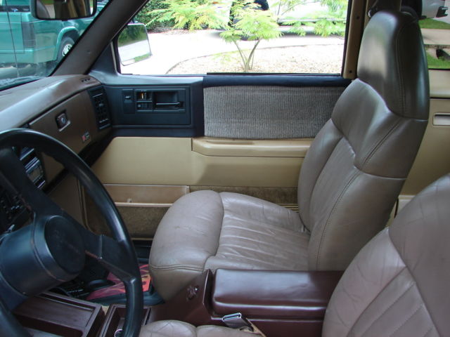 1986 Yellow Chevrolet S-10 Extended Cab Pickup