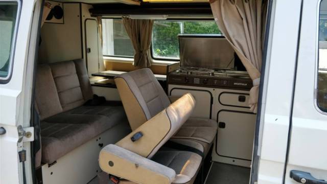 1986 White Volkswagen Bus/Vanagon Van Camper