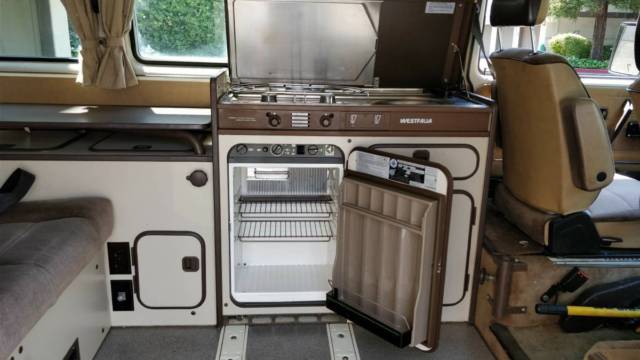 1986 White Volkswagen Bus/Vanagon Van Camper