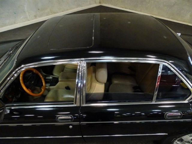 1986 Black Jaguar XJ-Series Sedan