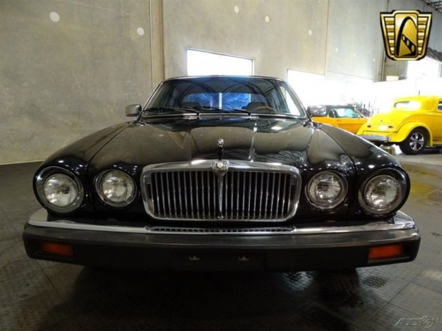 1986 Black Jaguar XJ-Series Sedan