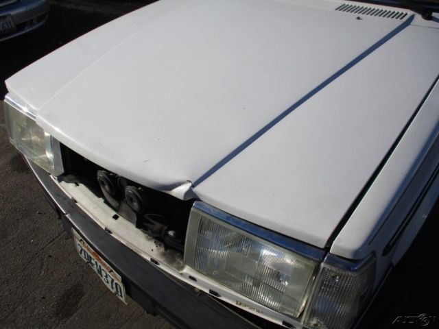 1986 White Volvo 240