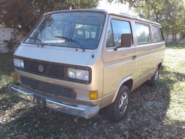 1986 Gold Volkswagen Bus/Vanagon