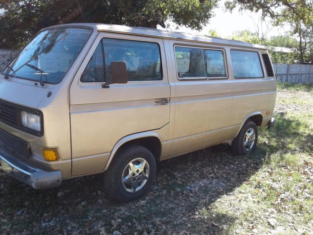 1986 Gold Volkswagen Bus/Vanagon