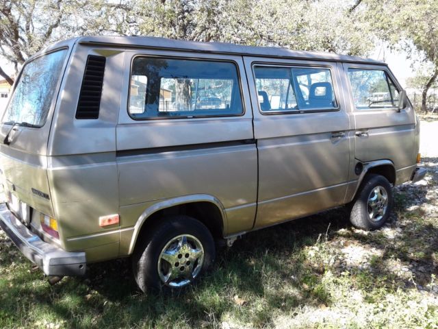 1986 Gold Volkswagen Bus/Vanagon