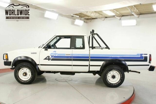 1986 White Nissan Pickup