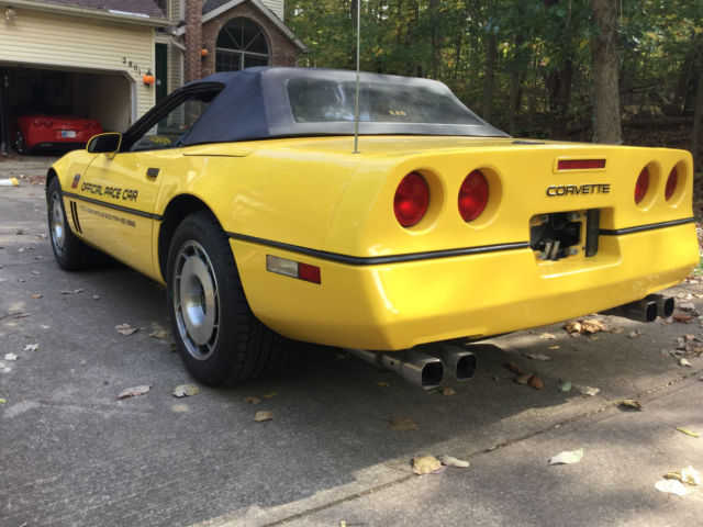 1986 Yellow Chevrolet Corvette