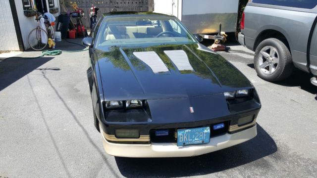 1986 Black Chevrolet Camaro Coupe