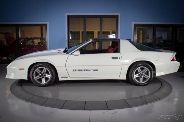 1986 White Chevrolet Camaro