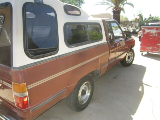 1986 Burgundy Toyota Pickup